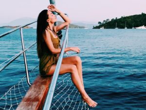 Kimya Gökçe Aytaç Instagram - Stay Blue 🌊