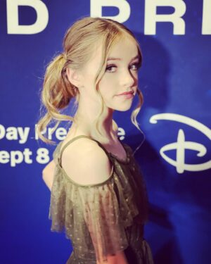 Kingston Foster Instagram - World Premiere of Pinocchio! Out tomorrow on @disneyplus!! 

HMU: @celebrityarmy 

#screening #disney #disneychannel @disneybrandtvpr #redcarpet #wishuponastar #classic #classicdisney #liveaction #streaming
