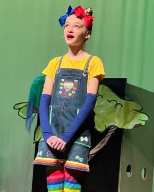 Kingston Foster Instagram - I had so much fun being back on stage!!! 🎤🎵🎶 

#suess #suessical #suessicalthemusical #preforming #preformer #singing #dancer #onstage #actress #jojo #sunday #sundayfunday