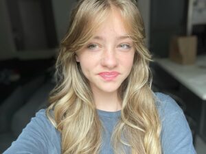 Kingston Foster Instagram - Happy Memorial Day! Enjoying your day off? ☀️

.
.
#memorialday #dayoff #weekend #sunny #summer #actress #summerbreak