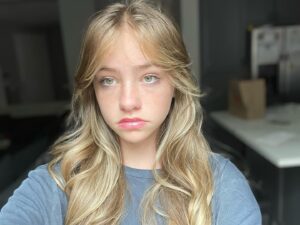 Kingston Foster Instagram - Happy Memorial Day! Enjoying your day off? ☀️

.
.
#memorialday #dayoff #weekend #sunny #summer #actress #summerbreak