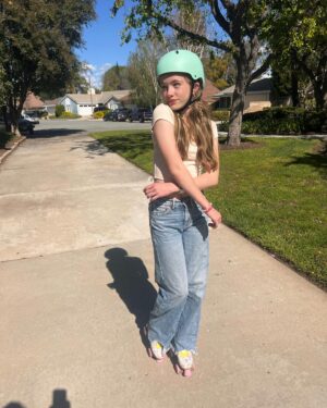 Kingston Foster Instagram - spring break!!!! 💌🫶🏻🛼 
.
.
.
#spring #springbreak #sunny #summer #summervibes #rollerskating #skating #rollerskates #adventure #actress #actor #film #photodump #☀️