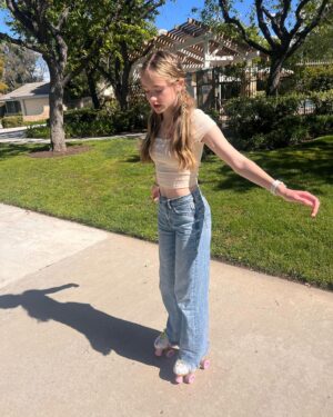 Kingston Foster Instagram - spring break!!!! 💌🫶🏻🛼 
.
.
.
#spring #springbreak #sunny #summer #summervibes #rollerskating #skating #rollerskates #adventure #actress #actor #film #photodump #☀️