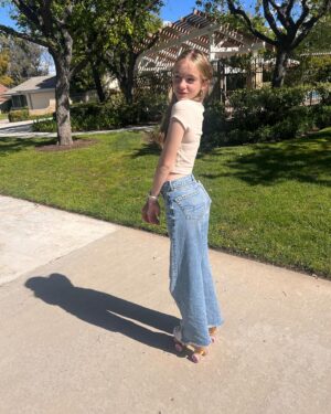 Kingston Foster Instagram - spring break!!!! 💌🫶🏻🛼 
.
.
.
#spring #springbreak #sunny #summer #summervibes #rollerskating #skating #rollerskates #adventure #actress #actor #film #photodump #☀️