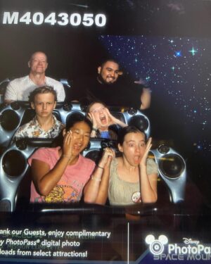 Kingston Foster Instagram - DISNEY DAY!! 🖤❤️ thank you so much @disneyland for hosting us! We had so much fun! 

#disneyland #californiaadventure #amusmentpark #summer #friends #tacos #spacemountain #guardianofthegalaxy #mickeymouse
