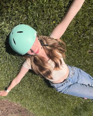 Kingston Foster Instagram - spring break!!!! 💌🫶🏻🛼 
.
.
.
#spring #springbreak #sunny #summer #summervibes #rollerskating #skating #rollerskates #adventure #actress #actor #film #photodump #☀️