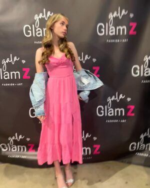 Kingston Foster Instagram - Enjoying my last week before spring break!! 💗💗
.
.
.
@julietdonenfeld @glamzgala #fashion #fashionweek #friends #spring #springbreak #sunny #event #actress #actor #summer #pink #💗 #gala #runway #dress #mirrorpic #starbucks #la