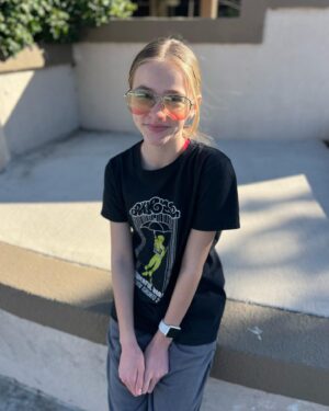 Kingston Foster Instagram - Enjoying your day off?? I am! 😊🌸💗 

#monday #dayoff #filmcrew #zombies3 #disneyzombies #zombies #sunny