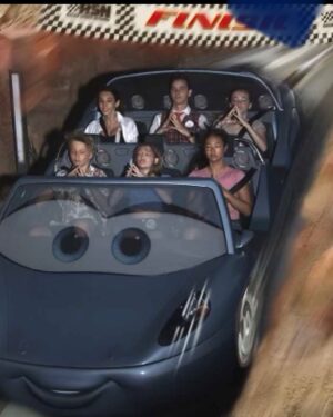 Kingston Foster Instagram - DISNEY DAY!! 🖤❤️ thank you so much @disneyland for hosting us! We had so much fun! 

#disneyland #californiaadventure #amusmentpark #summer #friends #tacos #spacemountain #guardianofthegalaxy #mickeymouse