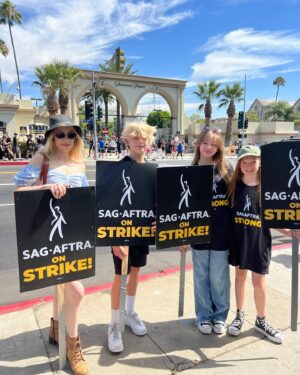 Kingston Foster Instagram - I’m proud to be a part of #sagaftra fighting for what is right. I had a lot of fun today. 

Thank you for all the birthday love. 🩷

#sagaftrastrong #sagaftrastrike #unionstrong #makinghistory #actor #strike #summer #actress

@sagaftra