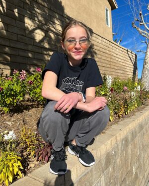 Kingston Foster Instagram - Enjoying your day off?? I am! 😊🌸💗 

#monday #dayoff #filmcrew #zombies3 #disneyzombies #zombies #sunny