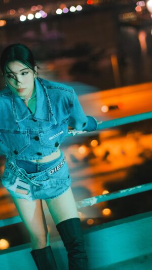 Kira Chan Instagram - 《高敏族》is out!!!!💖
謝謝我的團隊🥰
曲：Matt Wiggers / Zac White / Tyler Shamy / Kaitlyn Olson
詞：王樂儀 @wonglokyves 
編：Zac White / Matt Wiggers / 舒文 @privatezoo 
監製：舒文@Zoo Music

今晚9點一齊睇mv啦💙

Cast | Kira Chan, Mixson Wong @mixsonwong 
Choreographer | Jervin Racan, Yip@Asylum @jervinracan @yip.asylum 
Dancer | Yip, Jervin Racan, Christy, Anna @ng_christy @ngalam_anna 

Director | Lewis Lau @lewis.lau 
Producer | Isaac Woo
Assistant Director | Jack Chu
Production Manager | Kenneth Lam

Director of Photography | Lewis Lau
Focus Puller | Roy Wong
Gaffer | Lau Kit
Best Boy | Carlos Lam, Mak Kwan

Art Director | Kalin
Art Team | Rachel, Kingjin
Production Team | FungGor

Make up | Melody Chiu @melodychiumakeup 
Make up Assistant | Crystal@MOD makeup
Hair Stylist | Larry Ho @larryho_hairstylist 
Stylist | Chloe Mak @chloemakcm 
Styling Assistant | Agnes Hui
Wardrobe | DIESEL, KIMHEKIM FROM HARVEYNICHOLSHK, BOTH, BOTH PARIS
Jewellery | EMPHASIS JEWELLERY

場地贊助 Venue Sponsor: WM Hotel @wmhotelhk