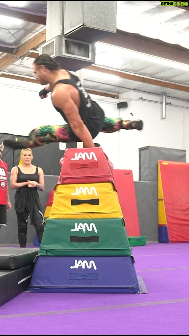 Kira Magnin-Forster Instagram - π₯ Itβs Wednesday and that means #AEWDynamite and a brand NEW episode of #JohnnyLovesTaya!! Join @johnhennigan @reyfenixmx and myself as we flip out NOW on the @AEW YouTube channel!! π₯ LINK IN BIO π₯