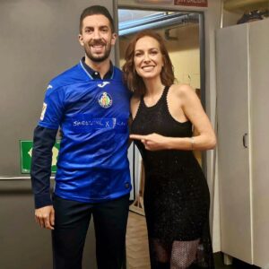 Kira Miró Instagram - La primera foto es del camerino, minutos antes de salir al escenario de @laresistencia 🫣 @mcartistas 🥰
Nada hacía presagiar que acabaríamos a escupitajos...💦💦💦 el resto, hay que verlo...😜🤣😅