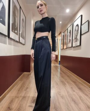 Kira Miró Instagram - Volver a @elhormiguero es volver a casa!!
Esta noche presentamos Perverso junto a mi querida @esmepimentel 👯
@serieperverso

Look by @beavaldiviac @tomy_hilfigerr @elisabettafranchi @maxmara @bashparis @unode50 @zagbijoux @celine

💄📷 @rebecatfigueroa @guccibeauty