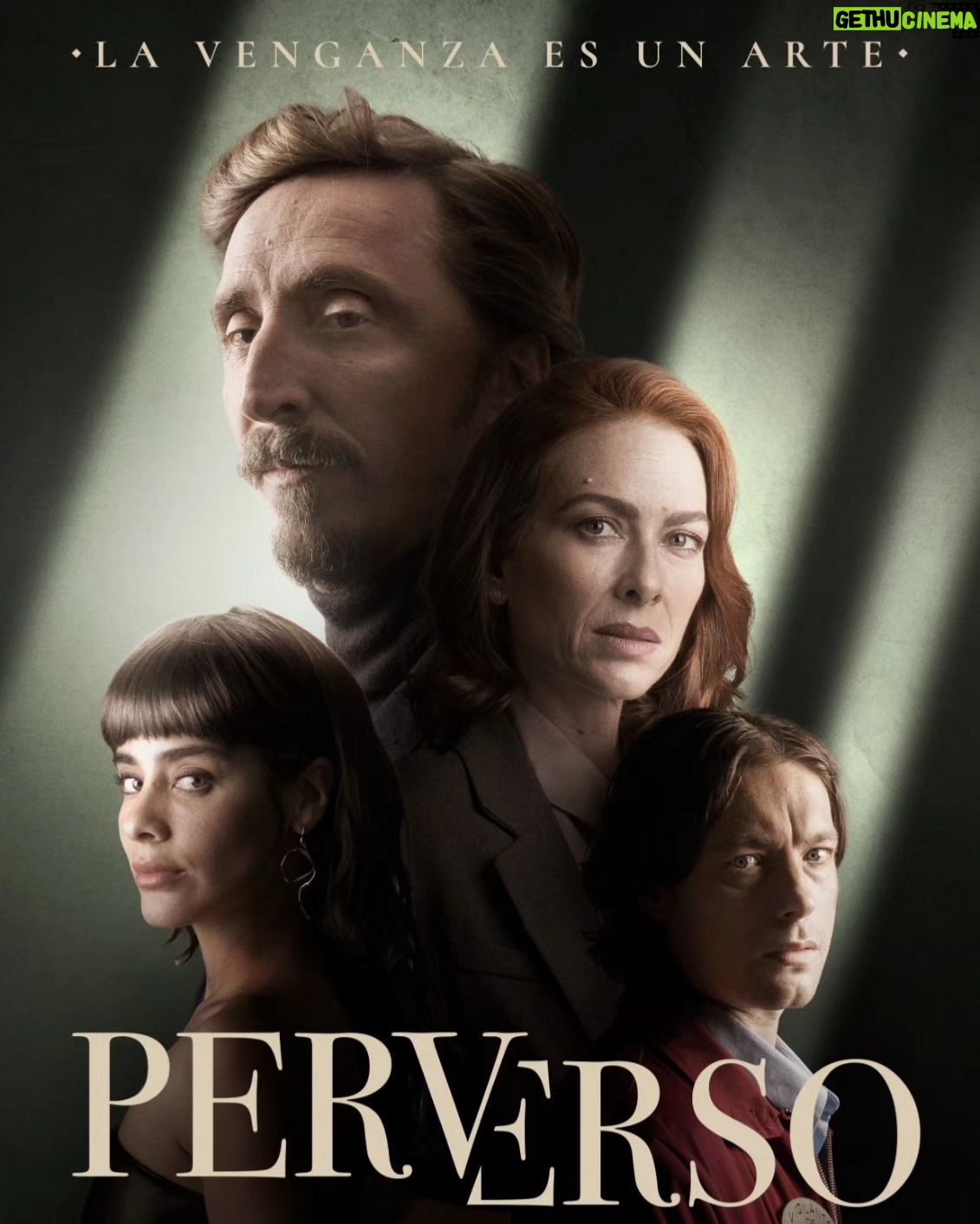 Kira Mir贸 Instagram - PERVERSO ya es vuestra!!! Ya ten茅is plan para el fin de semana 馃槣 en @primevideoes @onza.tv @serieperverso