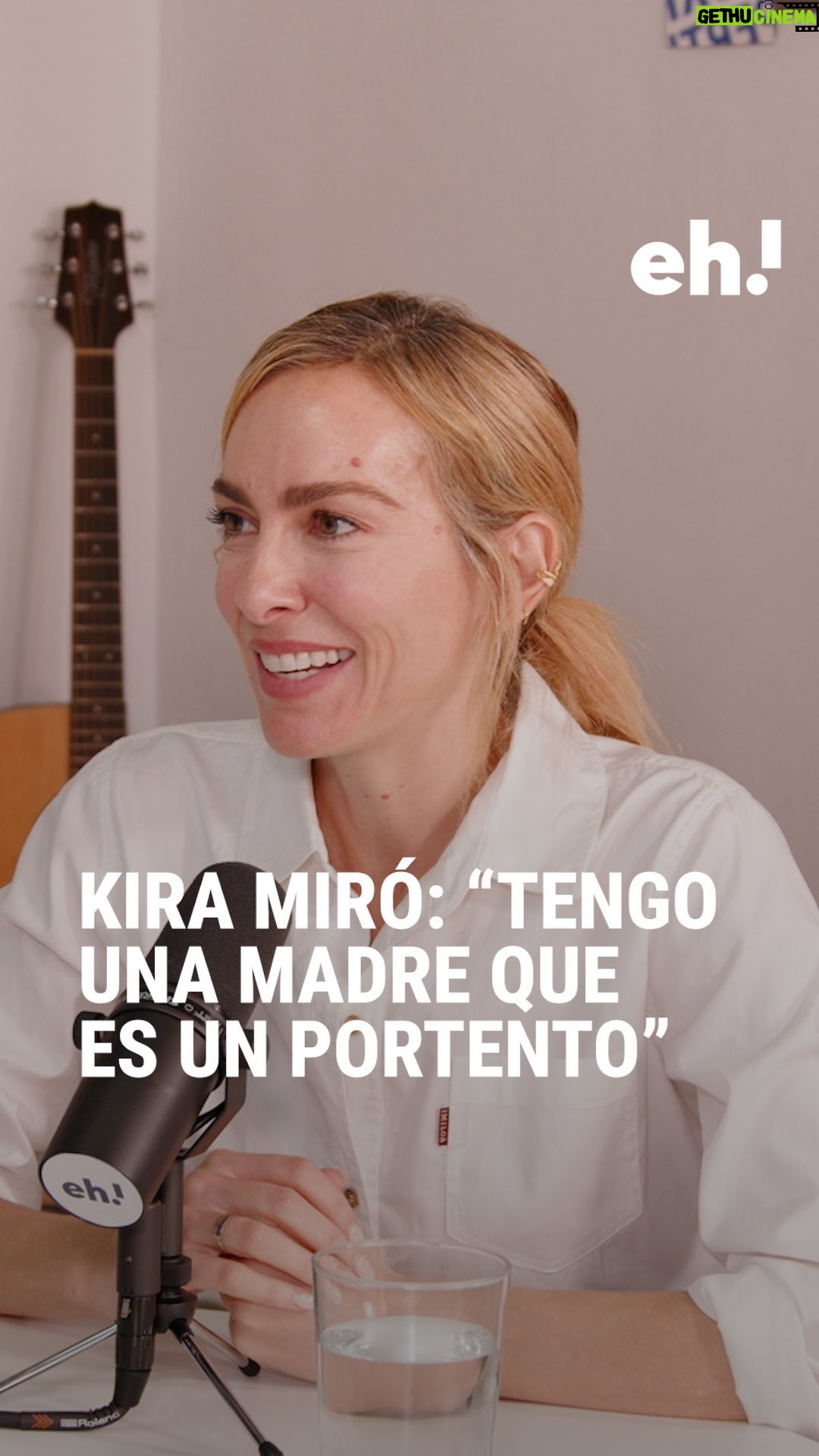 Kira Miró Instagram - La historia de @kiramiro y su madre nos conmovió mucho. Teníamos que preguntarle 🫶🏽
Ella es Lucía en la serie #Perverso, de @primevideoes, y por eso vino como invitada a un nuevo programa de #CañasyBarra, que ya tienes en nuestro canal de Youtube. #kiramiro #kiramirofans