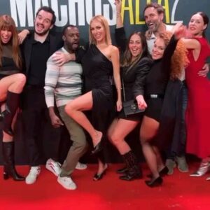 Kira Miró Instagram - Fiestón MACHOS ALFA 2 💥
GRACIAS @netflixes siempre TOP 😉
El 9 de febrero llegan los máquinas más desubicados que nunca 🤣😂😅

👗 @beavaldiviac @celine @bulgari @pinkoofficial @replicacomunicacion 
💄 @rebecatfigueroa