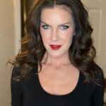 Kira Reed Lorsch Instagram – Get #emmys ready with @glamsquad ❤️ On the #glamsquad app or glamsquad.com/book use code Kira15 for $15 off your #glamsquad appointment❤️ #kirareedlorsch