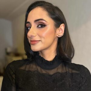 Kiran Deol Instagram - Destroy All Neighbors premiere! This my impression of Wednesday Adam's long lost aunt. On @shudder now! 🖤🧟🤣

👗 @markpaul_ 
💄 @andreasamuels__ 
🙏🏽 @passthetanja   @mrdanielnguyen