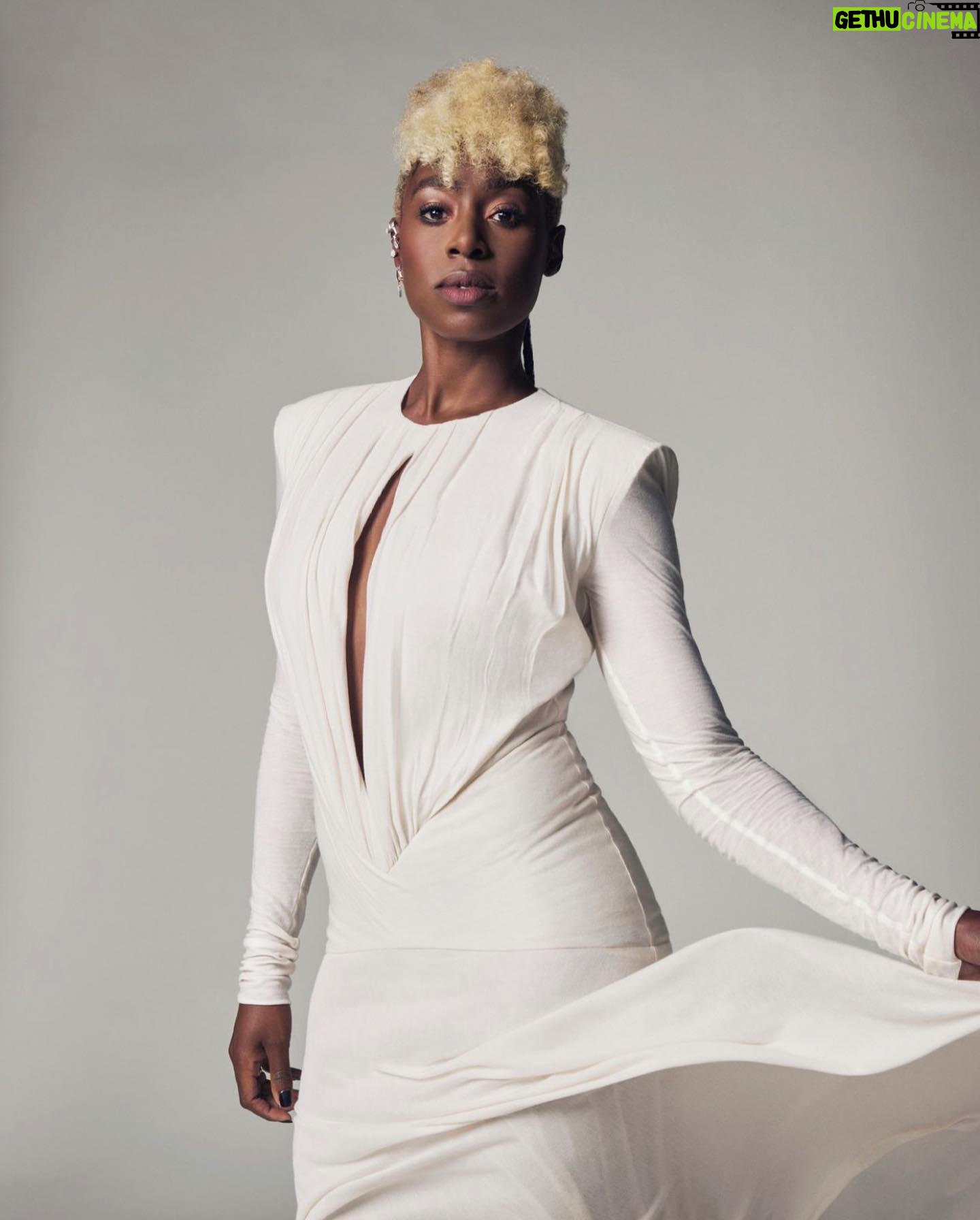 Kirby - 6.7K Likes - Being blonde was hell for my hair but heaven for the memories 🙏🏾
Photographed by Josh Wilks for @thesandmanofficial promo
💇🏾♀️ 👱🏿♀️by @tony_the_.one_and_only
Hair styled by @kieronlavine
Makeup by @official_maria_asadi
Styling by @toniblaze