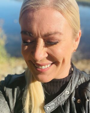 Kirsi Alm-Siira Instagram - ☀️Häikäistyin.☀️