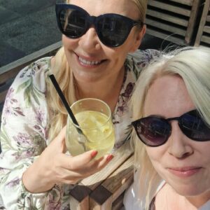 Kirsi Alm-Siira Instagram - 10 satunnaisesti valittua hetkeä vuodelta 2023. Onhan tässä vielä reilu viikko jäljellä, mutta tähän mennessä ei juurikaan nillitettävää.