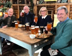 Kirsten Ramsay Instagram - Swapping one barn for another on @itvloveyourweekend 
Lovely morning chatting with Alan Titchmarsh and his fellow guest Pete Waterman.
Somewhat daunted by so many pints and pies but managed to navigate my way through, guided by the lovely @tvsandyclarke 

Photo: Andy Clarke

@alantitchmarshmbe #alantichmarsh #itv #loveyourweekend 
#kirstenramsay @plankpr