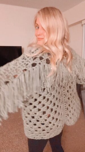 Kirsten Storms Instagram - 9 years of friendship and we’ve never made each other sweaters. Until now. Also side note, @emmerylan can really work some fringe. Hue   Me yarn (by @twoofwands & @lionbrandyarn) color is “Artichoke”. It’s a hexagon cardigan, no pattern. 💕 #lionbrandyarn #crewofwands #fringeoneverything