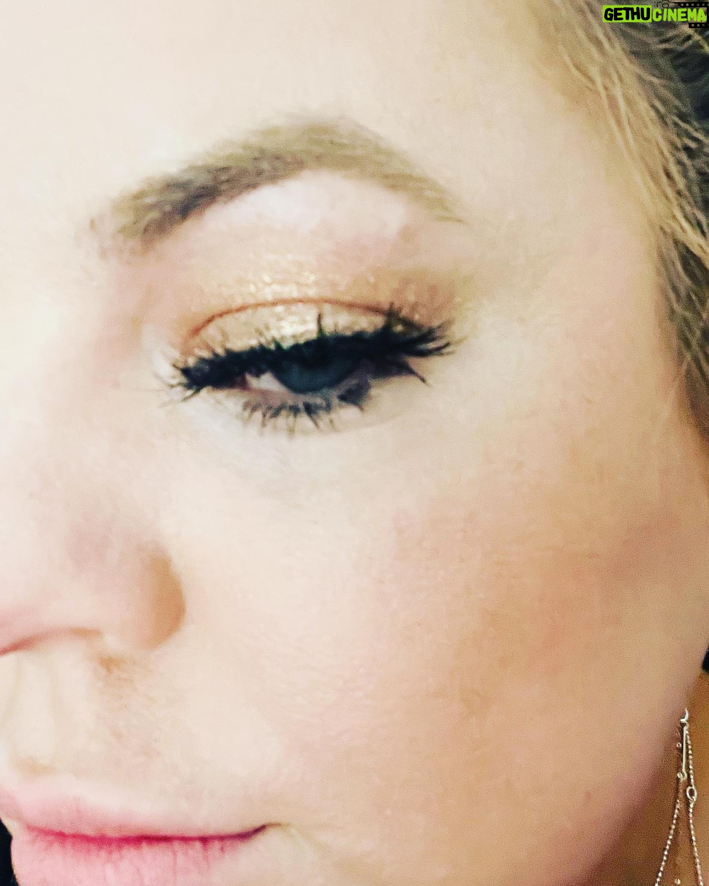 Kirsten Storms Instagram - 🚨 Drug store find 🚨 I’m obsessed with this liquid eyeshadow by @lorealparis. Quick application, dries fast…and-it-doesn’t-crease. 🙌🏼 I wear it by itself or will add powder shadow over it in the crease and corner of my lid. Nice addition to my makeup kit. 😍 #notanad
