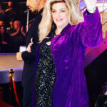 Kirstie Alley Instagram - Here I Go @bbuk #launchnight #bbuk #eyeofthestorm #cbbuk #bigbrother #bigbrotheruk #celebritybigbrother #celebritybigbrotheruk #socialexperiment #uk #london #borehamwood #usa #la #hollywood #actress #housemate #teamplayer