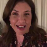 Kirstie Allsopp Instagram - Silly chat from our Christmas set 🎄🤶🎁