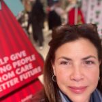 Kirstie Allsopp Instagram - I popped into @johnlewis on Oxford Street this afternoon to see the Homestart giving tree, on Monday night I had the honour of hosting & helping speakers at a dinner that celebrated 50 Years of @homestartuk. It’s a wonderful organisation, if you don’t know about it do look it up, it could change your life, because volunteering for Homestart could become the highlight of your week or because you or someone you love could really do with their help. 😘 (It should not need to be said but this is not an ad/or paid for post, I just ❤️Homestart.)