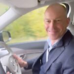 Kirstie Allsopp Instagram - Phil and I promoting @c4locationsofficial while filming @loveitorlistituk #multitasking way to go @channel4