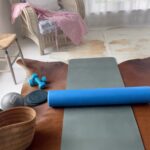 Kirstie Allsopp Instagram - There is no filter which will make this better, in the second film I edited out my bum, but foam rollers makes such a difference and I’m a huge convert, so in the name of my faith, once and only once, it’s me in legging! 😬#backpain #excercise #selfhelp #selfhealing
