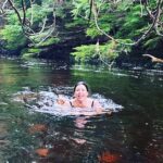 Kirstie Allsopp Instagram - Yesterday in the River Dye, albeit briefly 🥶. As always, @glendyecabinsandcottages was utter bliss. Photocredit @sophies_ribbons my fellow bonkers swimmer. #notanad (always take local advice about where and when to swim)