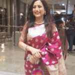 Kishori Shahane Instagram - प्लॅनेट मराठी प्रस्तुत शेलारमामा फाउंडेशन चिरायू गुढीपाडवा विशेष कार्यक्रमाला किशोरी शहाणे वीज यांची विशेष उपस्थिती #PlanetMarathi #Chirayu #sushantshelar #kishorishahane