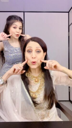 Kishori Shahane Instagram - Whatever it means “Moye Moye” 😂😂

Keep Watching #KaiseMujheTumMilGaye on @zeetv at 10pm everyday!❤️

#MoyeMoye #foryou #kmtmg #explore 
#explorepage #foryoupage #reels #funny #comedy #funnyreels #reelsinstagram #trendingreels #trending #trend #instagood #instadaily #instamood #beautiful #babitaahuja #kishorishahane #fyp #follow #viral #reach #goviral #viralreels #reach
