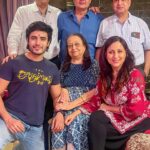 Kishori Shahane Instagram - Bhai dooj celebration 🎉 In picture : Mom, Nani, Me and My Mamas - Vijay Kamat, Mahendra Pandey / Nandu & Sujit Palkar. . Pc - Vaishali Shahane . . . . . Family, Nani, mom, Mamas, festive, diwali #bhaidooj #festive #diwali #nani #mom #bhaidoojspecial #happybhaidooj #india