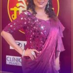 Kishori Shahane Instagram - झी चित्र गौरव पुरस्कार सोहळ्याला अभिनेत्री @kishorishahane चा ग्लॅमरस अंदाज😍✨ #zeemarathi #zeechitragaurav #kishorishane #rajshrimarathi