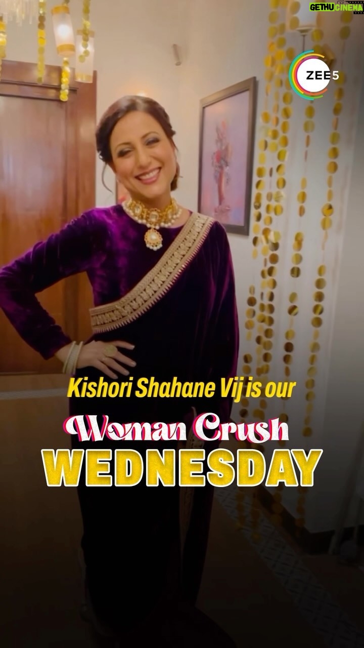 Kishori Shahane Instagram - Inki khoobsurti aur adayein dekh kar toh dil pighal sa jata hai! Tabhi toh @kishorishahane aka Babita is our #WomanCrushWednesday. Dekhiye inki kamaal ki performance #KaiseMujheTumMilGaye ke naye episodes mein, bilkul free sirf ZEE5 par aur har roz @zeetv par.