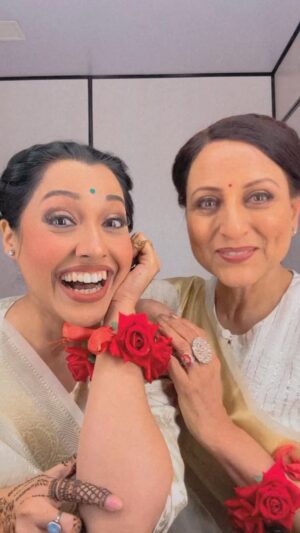 Kishori Shahane Instagram - Training wrong student 😖

#funny #comedy #trendingreels #viral #fyp #lipsync #insta #instagood #greenroom #shooting #actors 

Funny, viral, trend, kaiseymujhetummilgaye, instagood, fyp