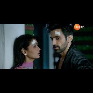 Kishori Shahane Instagram - Kya hoga anjaam jab Amruta aur Virat ke saamne khulega Babita ki saazishon ka raaz? Dekhiye #KaiseMujheTumMilGaye, iss #Mahasaptah, har roz, raat 10 baje, sirf #ZeeTV par aur kahin bhi, kabhi bhi @zee5shows par.
 
#AmVira #Promo

@arjitaneja 
@itisriti 
@kishorishahane