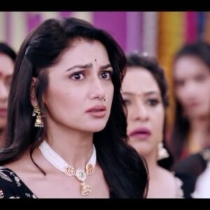 Kishori Shahane Instagram - Kya Amruta ne Virat ka vishwaas todkar Aaji ko bata di hai uske divorce se judi baat? Dekhiye #KaiseMujheTumMilGaye, har roz, raat 10 baje, sirf #ZeeTV par aur kahin bhi, kabhi bhi @zee5shows par. 
#Promo 

@itisriti 
@arjitaneja
@usha__nadkarni 
@kishorishahane