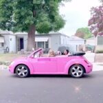 Kitten Kay Sera Instagram - @pinktasticplastixx @kittenkaysera get a new ride - the pink car switch off !!! 💗👙💅🏻 with @rockyrosemusic @celindachang @pinkestcar @pinkishjeepla @marcelahmacias 💗 🎥 by @romanstjohn