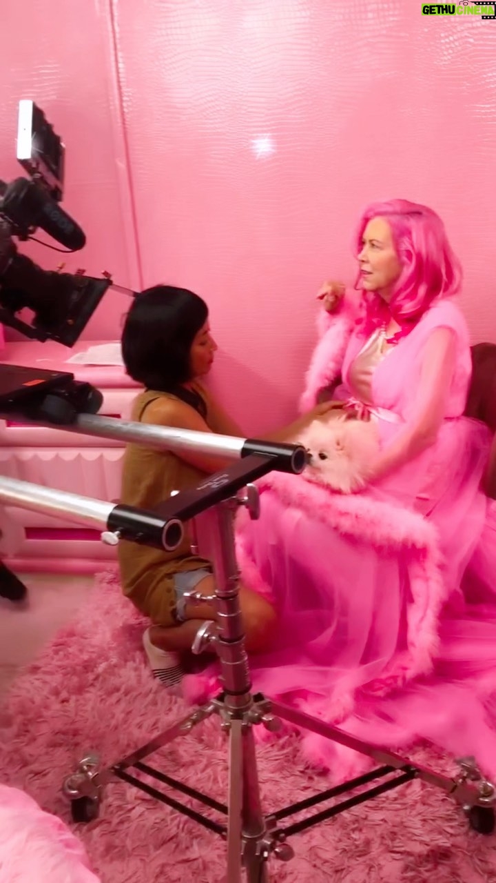 Kitten Kay Sera Instagram - Miss being on set! π this is a behind the scenes for a worldwide @joahbeauty campaign πI did in June of 2022 Hair design & makeup @sotellrob_mua π₯ @theartistshand42 production assistant π©· heart shaped mirror by @pinkpink1115 Hair colorist @biancacolour