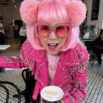 Kitten Kay Sera Instagram - 💗 luv a lot my latte with the band logo on it @pinktasticplastixx !! 💗☕️ hair & makeup by @sotellrob_mua 📷 by @celindachang