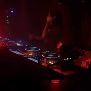 Kitty Cash Instagram - Thank you to everyone who has been supporting and  playing “Handle With Care” 🥹🥹🥹 and a HUGE thank you to everyone who came out for my Ep release party in NYC along the sweetest @heyjamesjuke 🫶🏽📦🫶🏽

This weekend catch me ✨✨✨✨✨
⭐️*5.25* Open House @ Larimer House Denver, CO 
⭐️*5.27* “Church on Sunday” @ Flash Rooftop Washington, DC