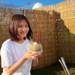 Kiyoe Yoshioka Instagram - 「ROCK IN JAPAN FESTIVAL 2023」ありがとうございました😊

めっちゃ晴れた〜🌞🌞🌞🌞🌞

いきものがかりを初めて観た人〜！
って聞いたら、めちゃくちゃ手が上がりました✨✨

嬉しい出会いだね🍉✨

フェス名物丸ごとメロンクリームソーダ、うまぁ🍈😋

#いきものがかり 
#rijf2023