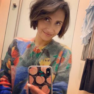Klariza Clayton Instagram - Got a fresh new do and was feeling myself in the topshop changing room - all part of my very own #eatpraylove journey. Thank you @lukeccastillo at @avedauk - you are a genius 🧡💜